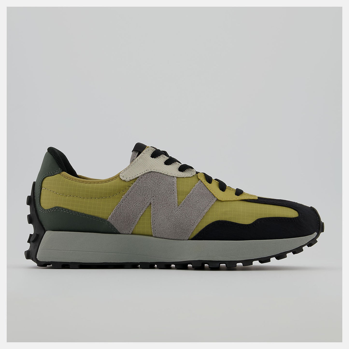 New Balance 327